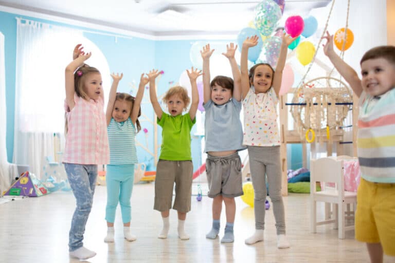 Daycare vs Preschool: 9 Pros and Cons